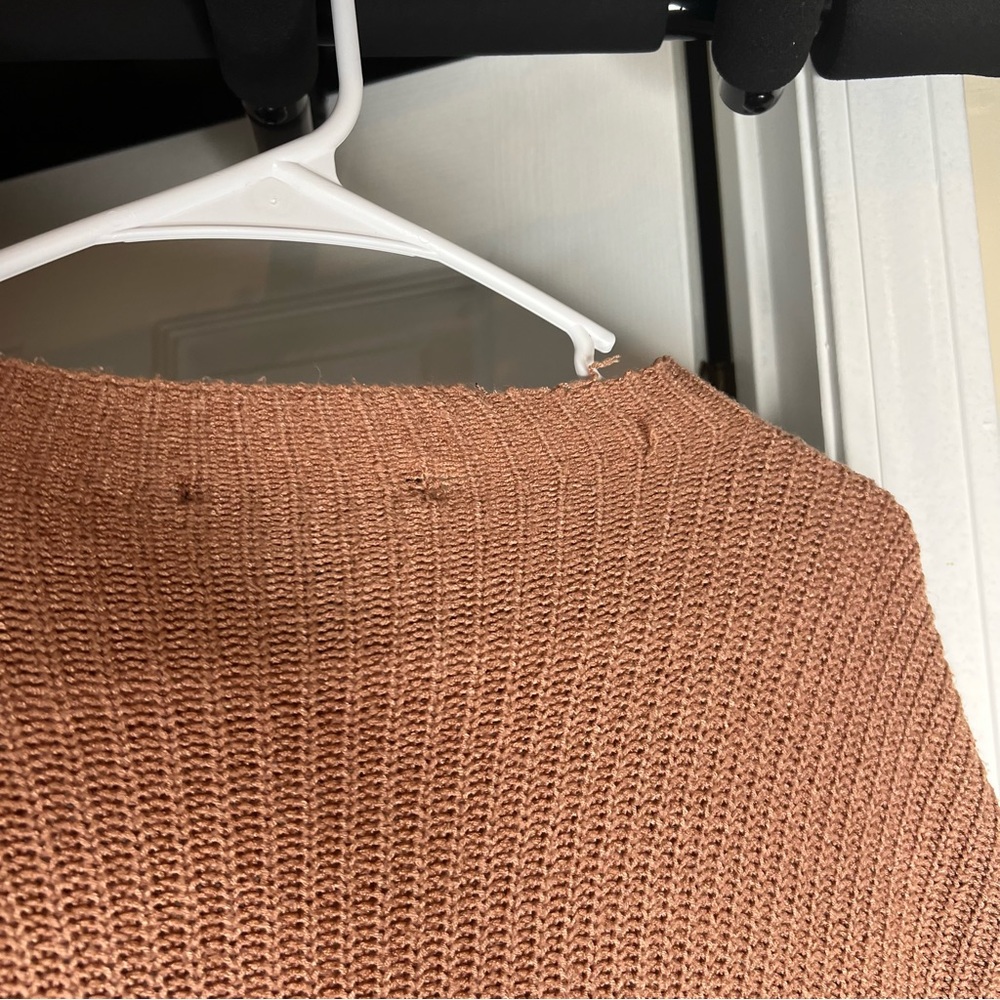 Knit sweater - Picture 2 of 2